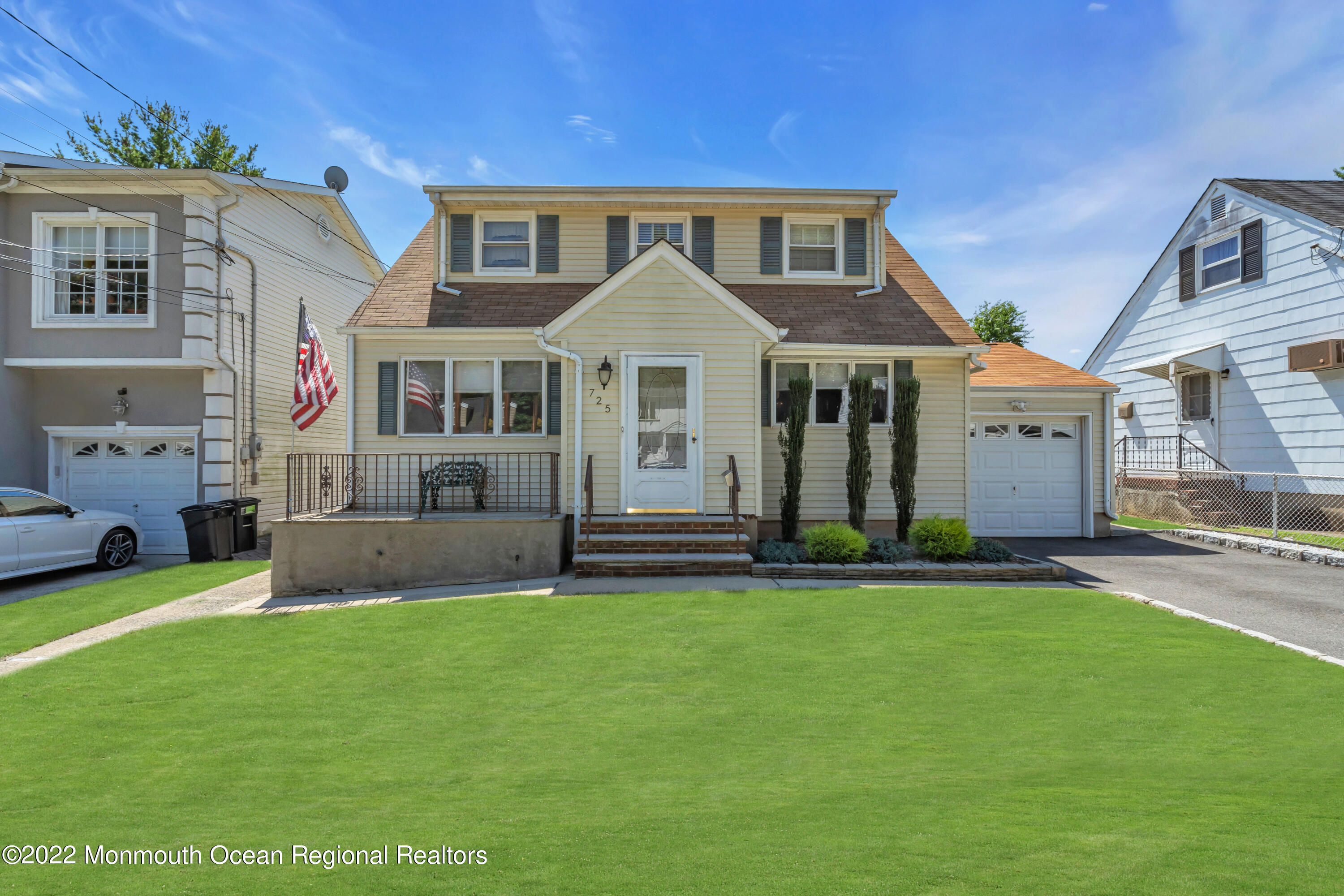 725 Pinewood Road Union, NJ 07083 - Photo 5 of 42 Front View