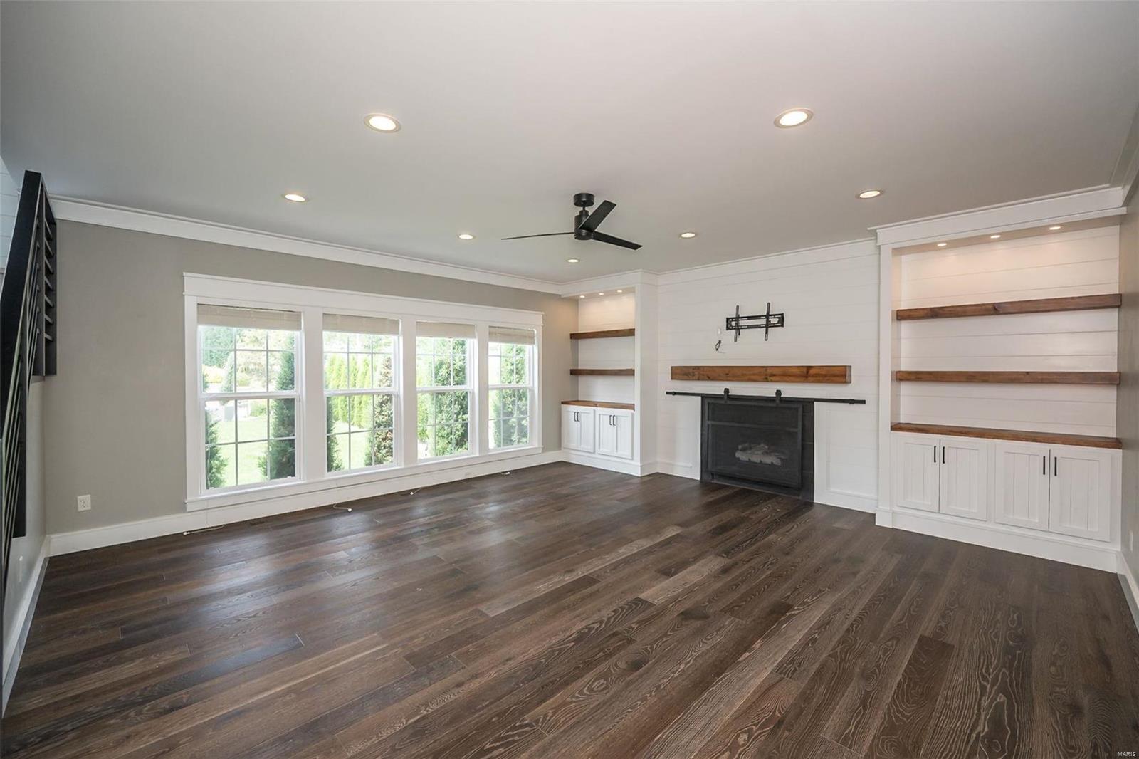 6513 Crescent View Drive St. Louis, MO 63129 - Photo 13 of 75