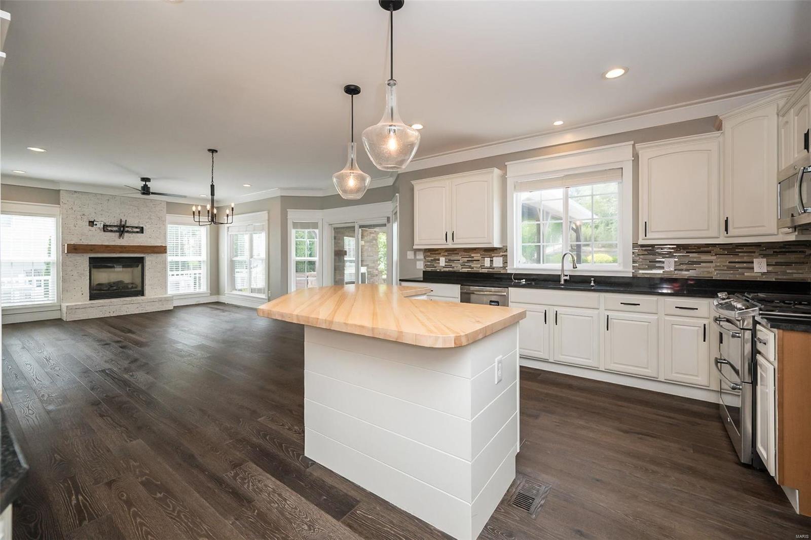 6513 Crescent View Drive St. Louis, MO 63129 - Photo 21 of 75