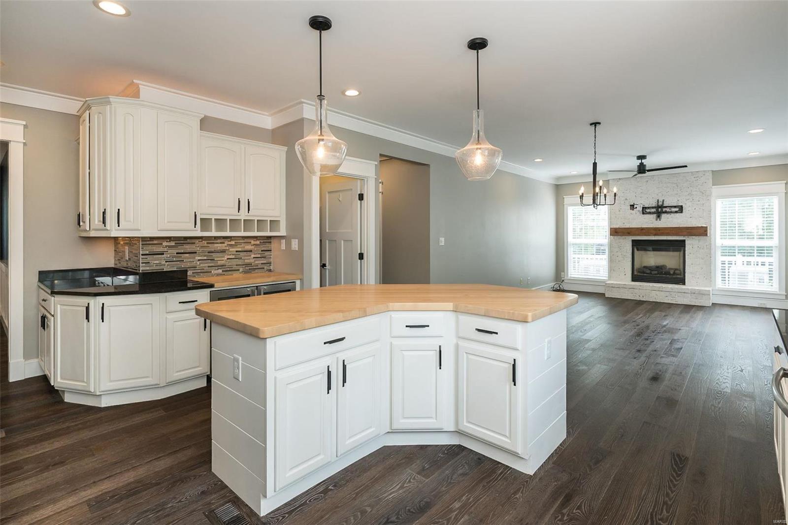 6513 Crescent View Drive St. Louis, MO 63129 - Photo 26 of 75