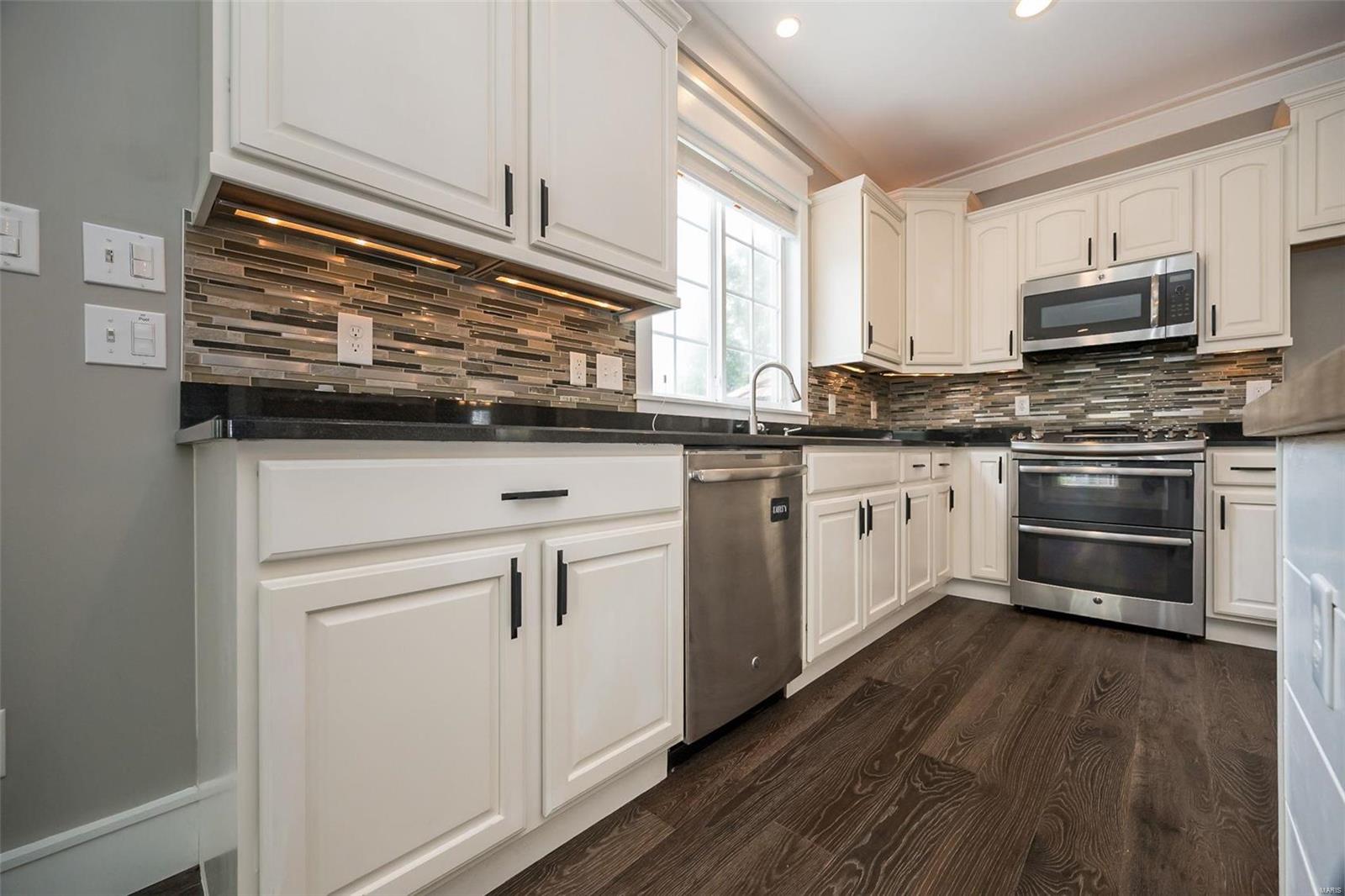 6513 Crescent View Drive St. Louis, MO 63129 - Photo 27 of 75