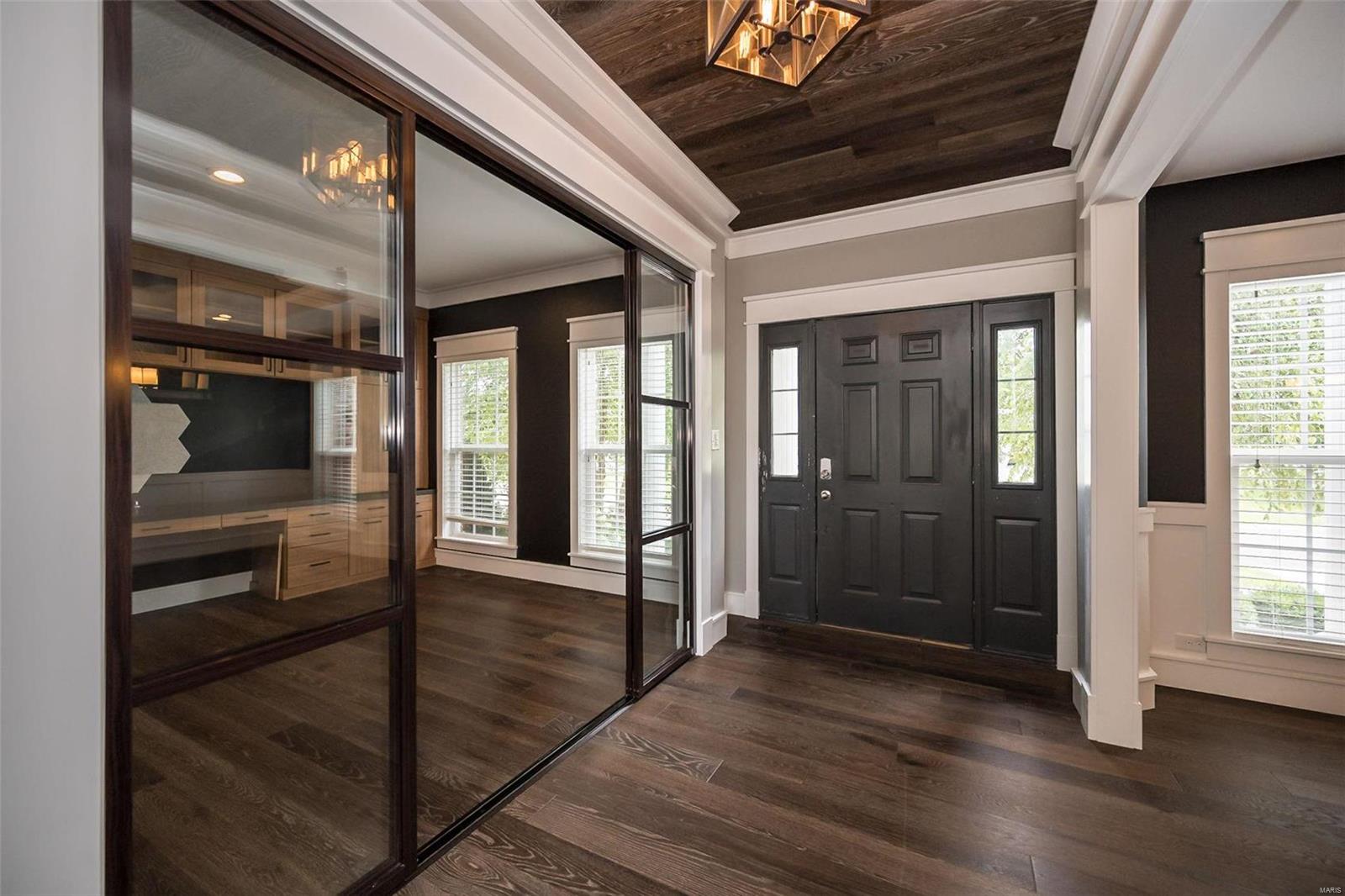 6513 Crescent View Drive St. Louis, MO 63129 - Photo 7 of 75