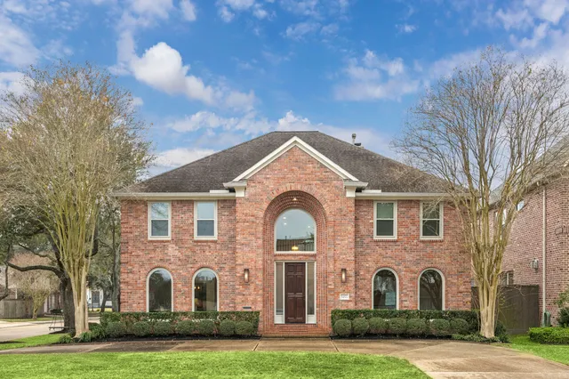 $1,089,000 | 5201 Grand Lake Street, Bellaire, TX 77401