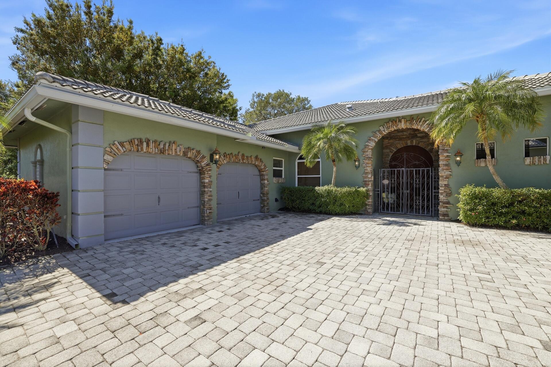 8634 Sawpine Road Delray Beach, FL 33446 - Photo 2 of 38 0H8A5486