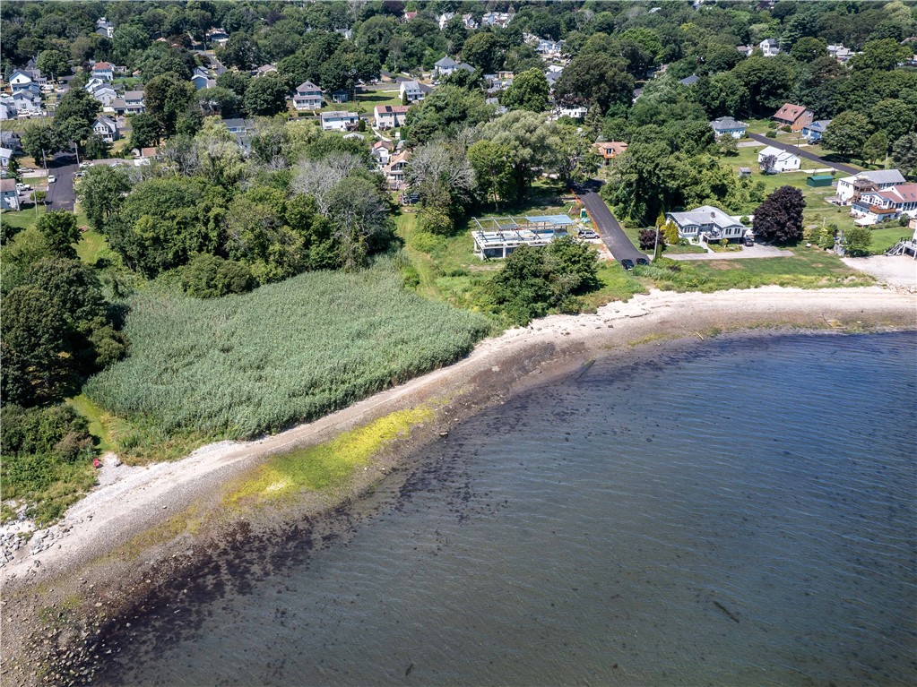 44 Riverside Avenue Warwick, RI 02889 - Photo 4 of 28 Gallery Image 4