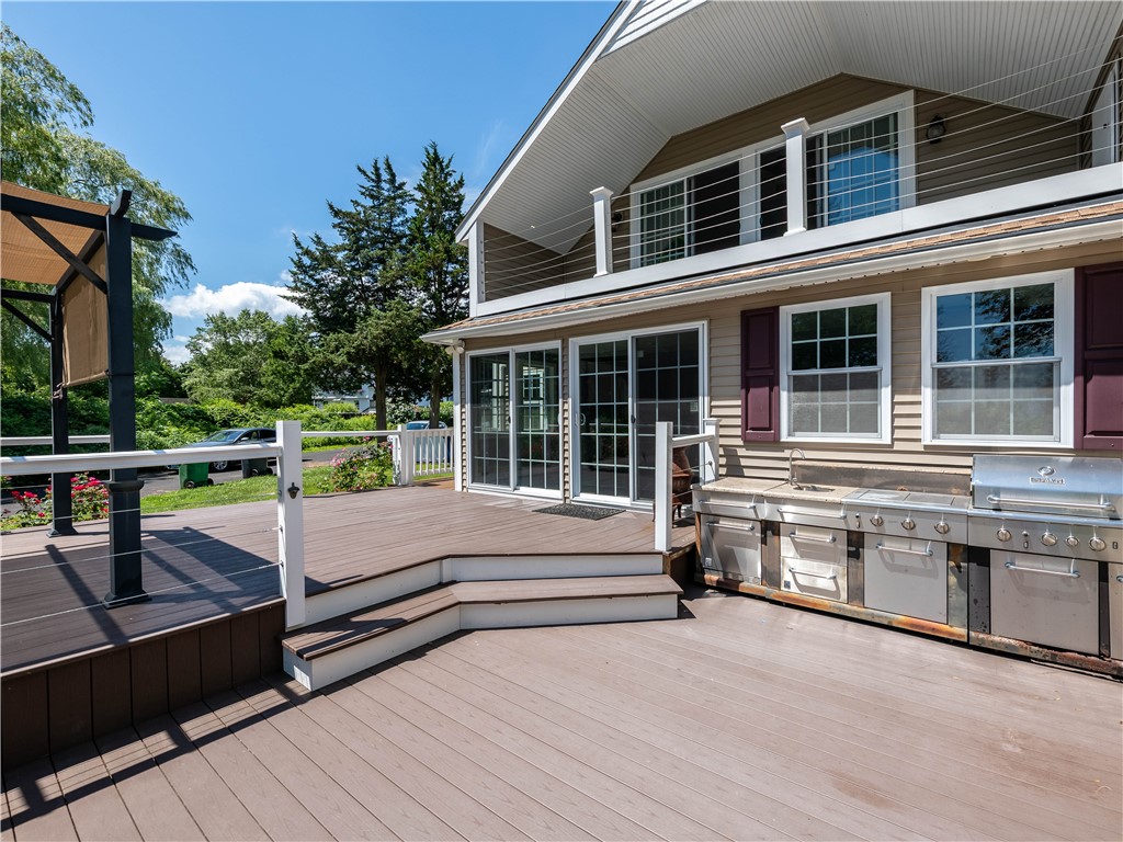44 Riverside Avenue Warwick, RI 02889 - Photo 6 of 28 Gallery Image 6
