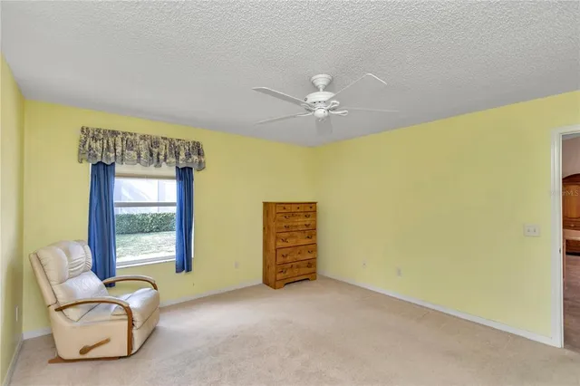 a view of livingroom with furniture