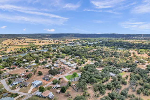 $398,000 | 351 McCartney Drive, Kingsland, TX 78639