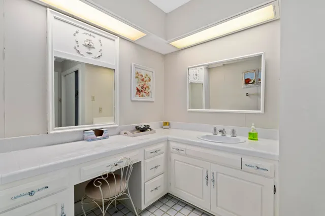 $775,000 | 68 Cardinal Circle, Cadiz, KY 42211