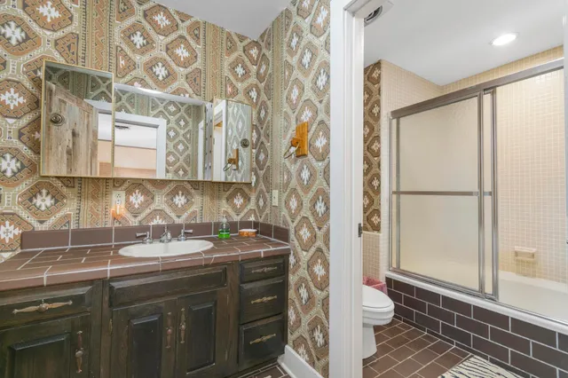 $775,000 | 68 Cardinal Circle, Cadiz, KY 42211