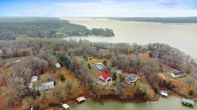 $775,000 | 68 Cardinal Circle, Cadiz, KY 42211