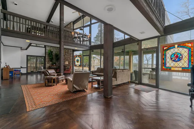 $775,000 | 68 Cardinal Circle, Cadiz, KY 42211