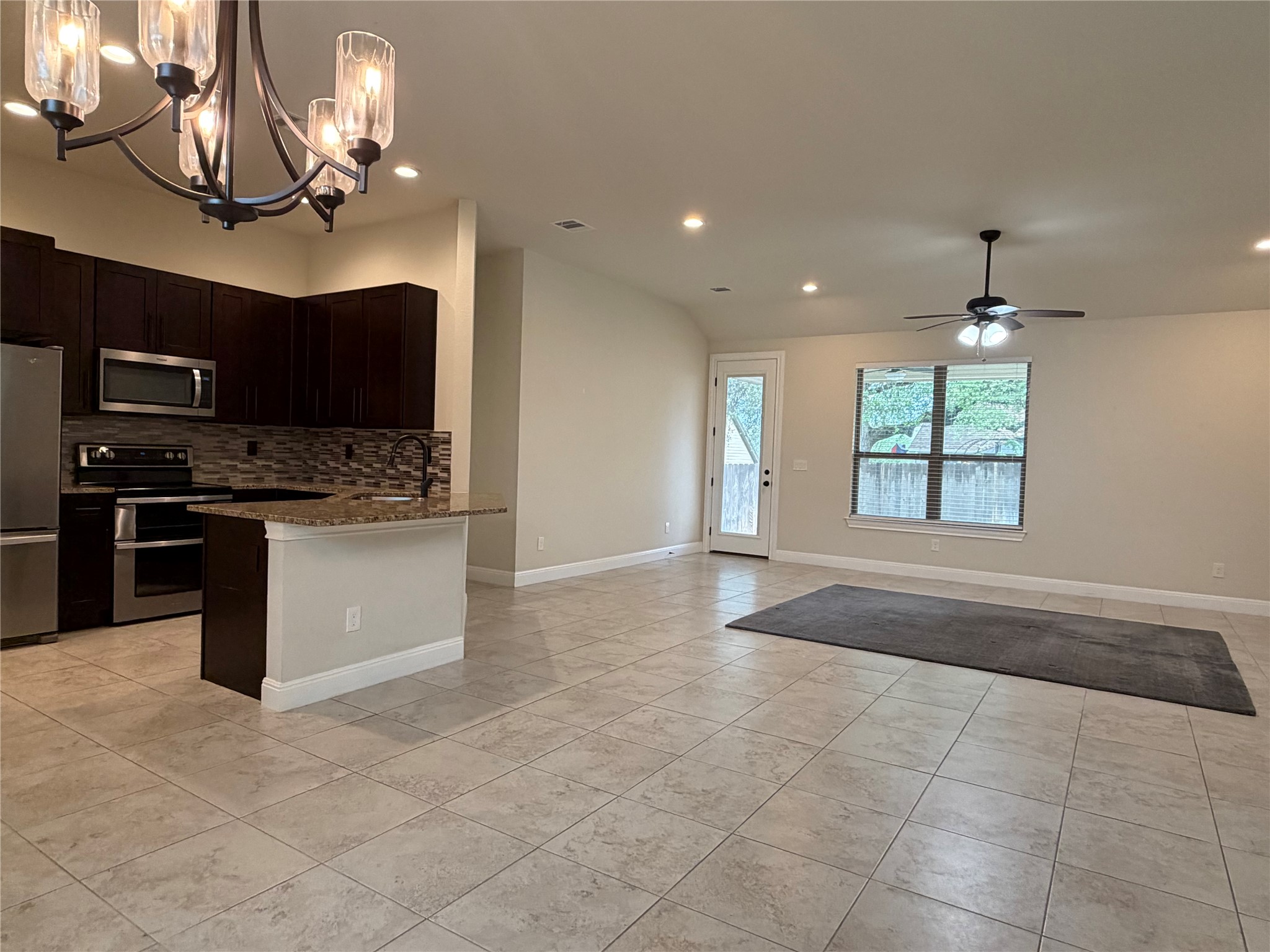 206 Fairway Circle Point Venture, TX 78645 - Photo 4 of 24