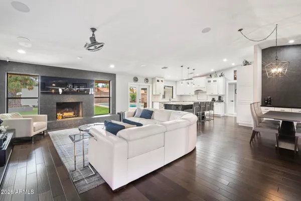 $999,000 | 409 East Carol Ann Way, Phoenix, AZ 85022