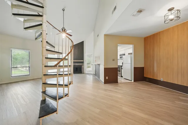 $199,000 | 4144 Greystone Way, Unit 305, Sugar Land, TX 77479