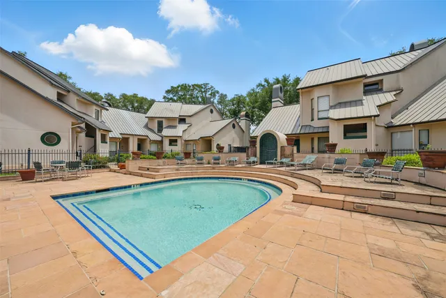 $199,000 | 4144 Greystone Way, Unit 305, Sugar Land, TX 77479