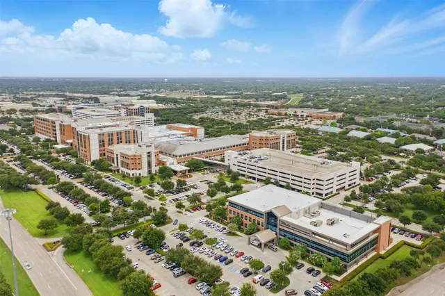 $199,000 | 4144 Greystone Way, Unit 305, Sugar Land, TX 77479