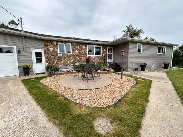 $499,000 | 1227 Riverside Drive, Detroit Lakes, MN 56501