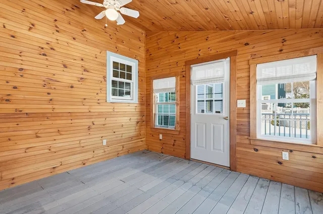 $650,000 | 35 Orchard Street, Amesbury, MA 01913