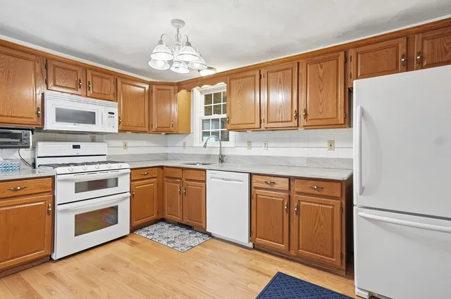 $650,000 | 35 Orchard Street, Amesbury, MA 01913