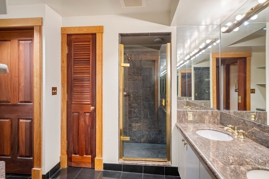 100 Fulton Street, Unit 5W Boston, MA 02109 - Photo 15 of 30