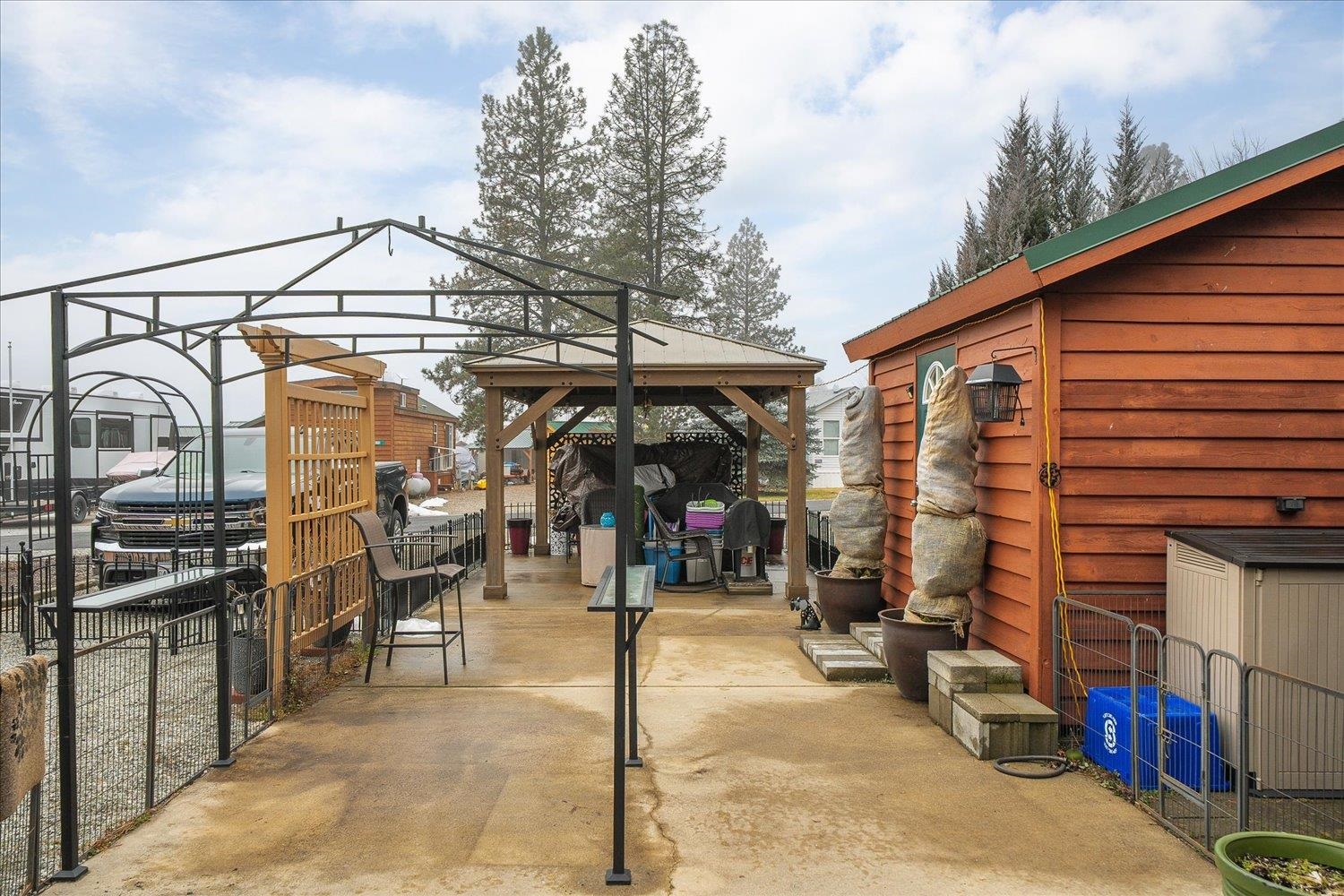 69 Tall Pne Loop North Usk, WA 99180 - Photo 33 of 44