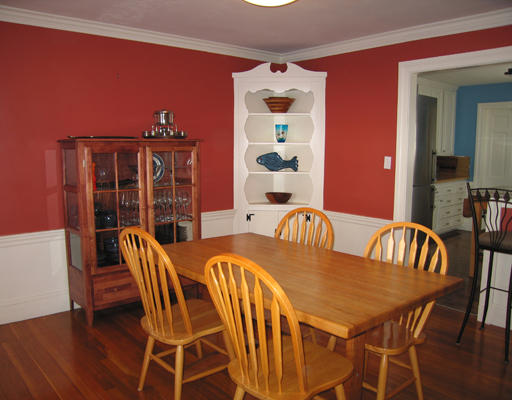 33 Pilgrim Road Wellesley, MA 02481 - Photo 3 of 6