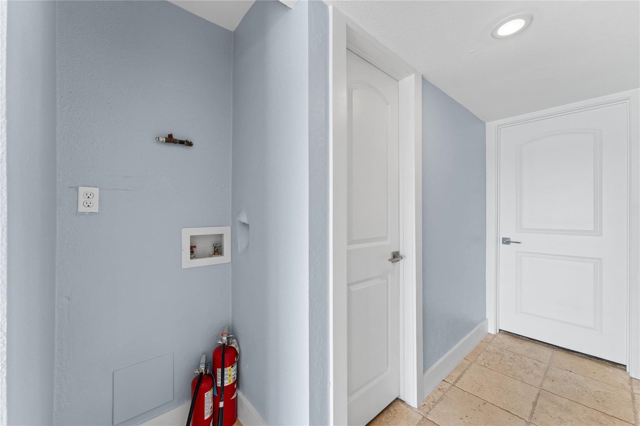 8118 Albacore Drive, Unit 7 Houston, TX 77074 - Photo 15 of 18 a view of an empty room