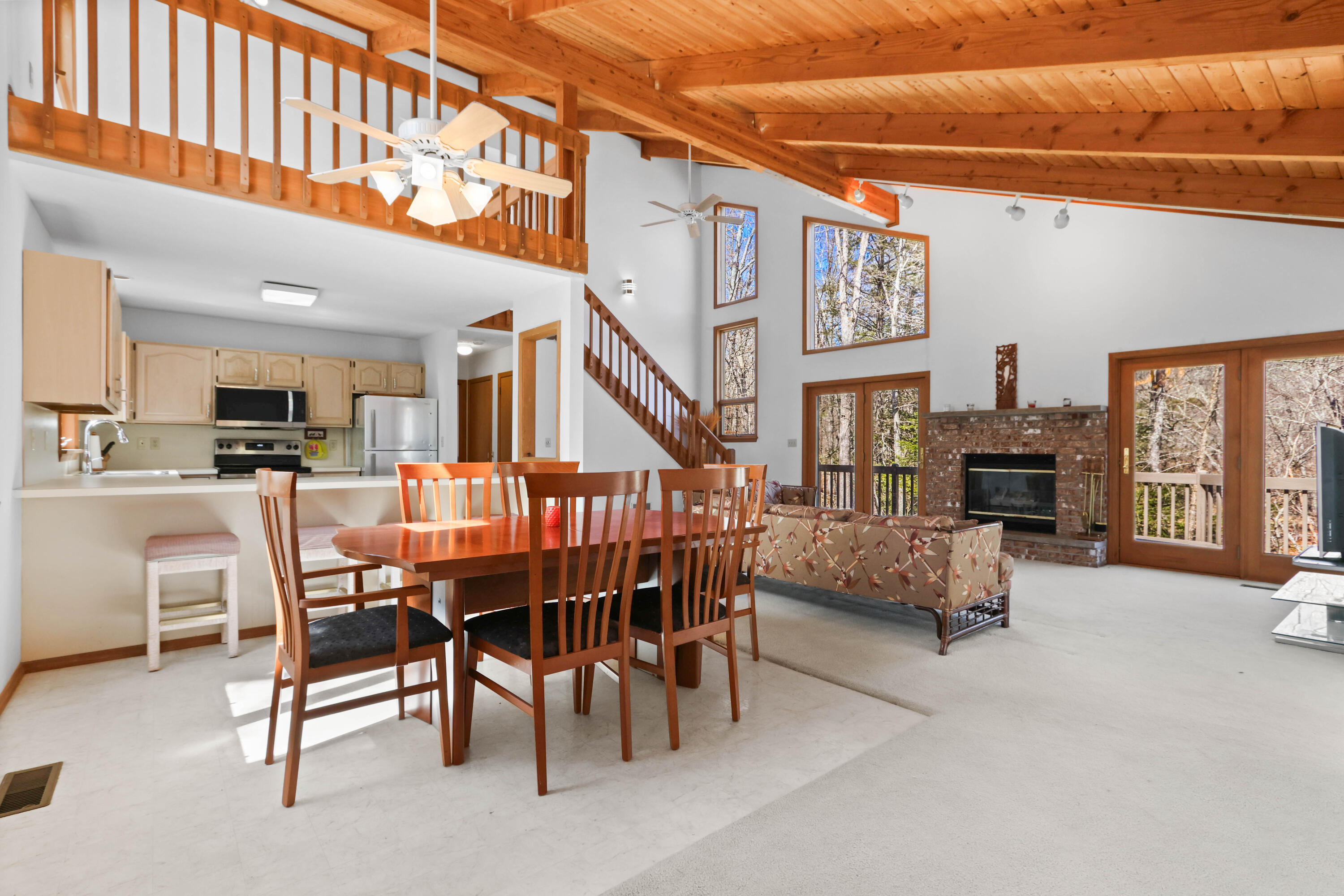 367 Saunders Drive Bushkill, PA 18324 - Photo 16 of 64 095A6776