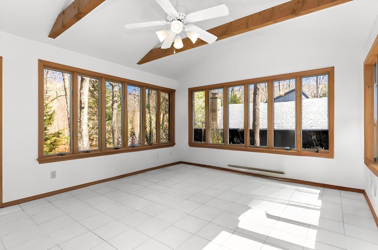 367 Saunders Drive Bushkill, PA 18324 - Photo 24 of 64 095A6856 edit