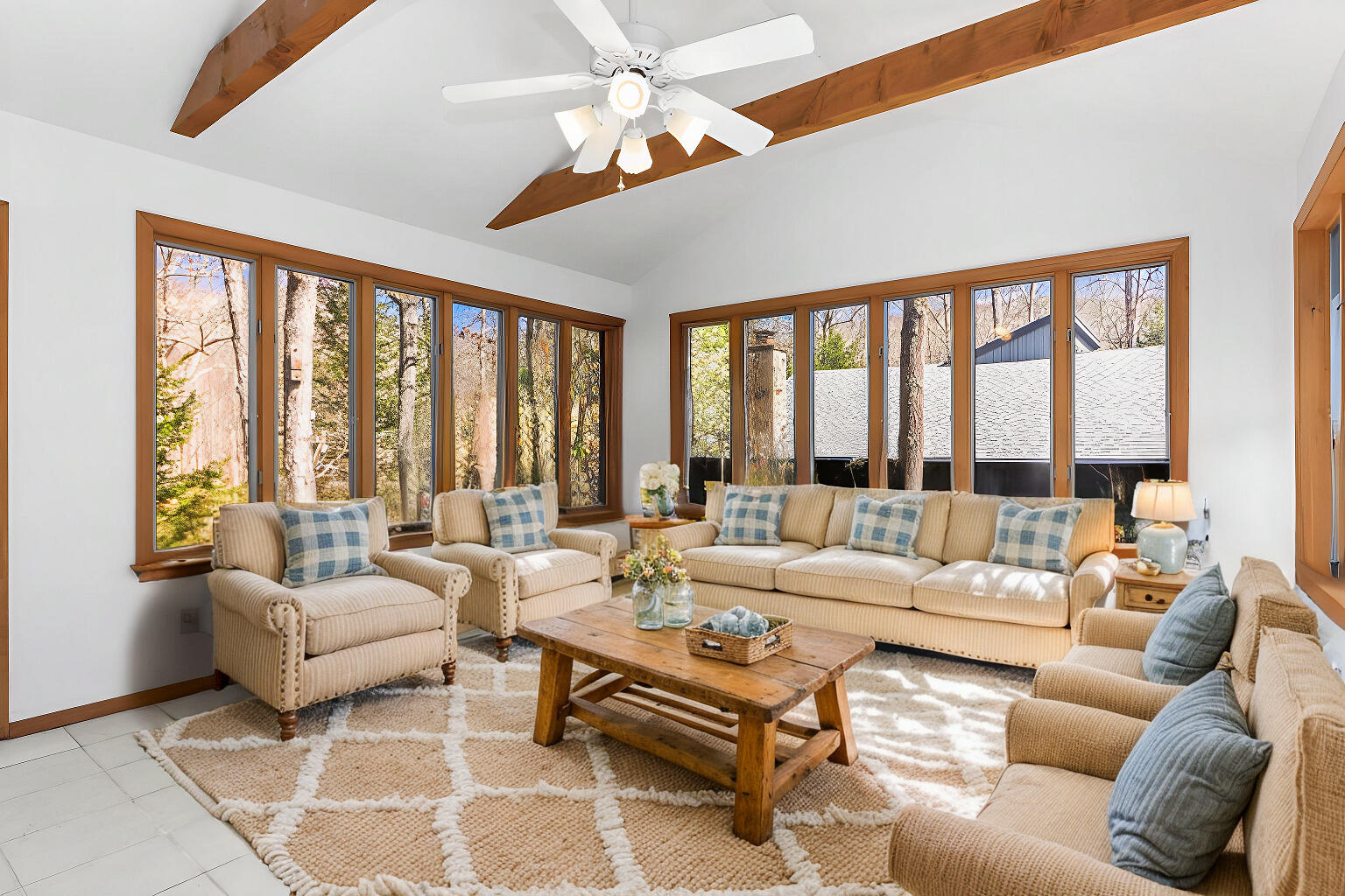 367 Saunders Drive Bushkill, PA 18324 - Photo 25 of 64 095A6856 - Living Room - Farmhouse - 3 (