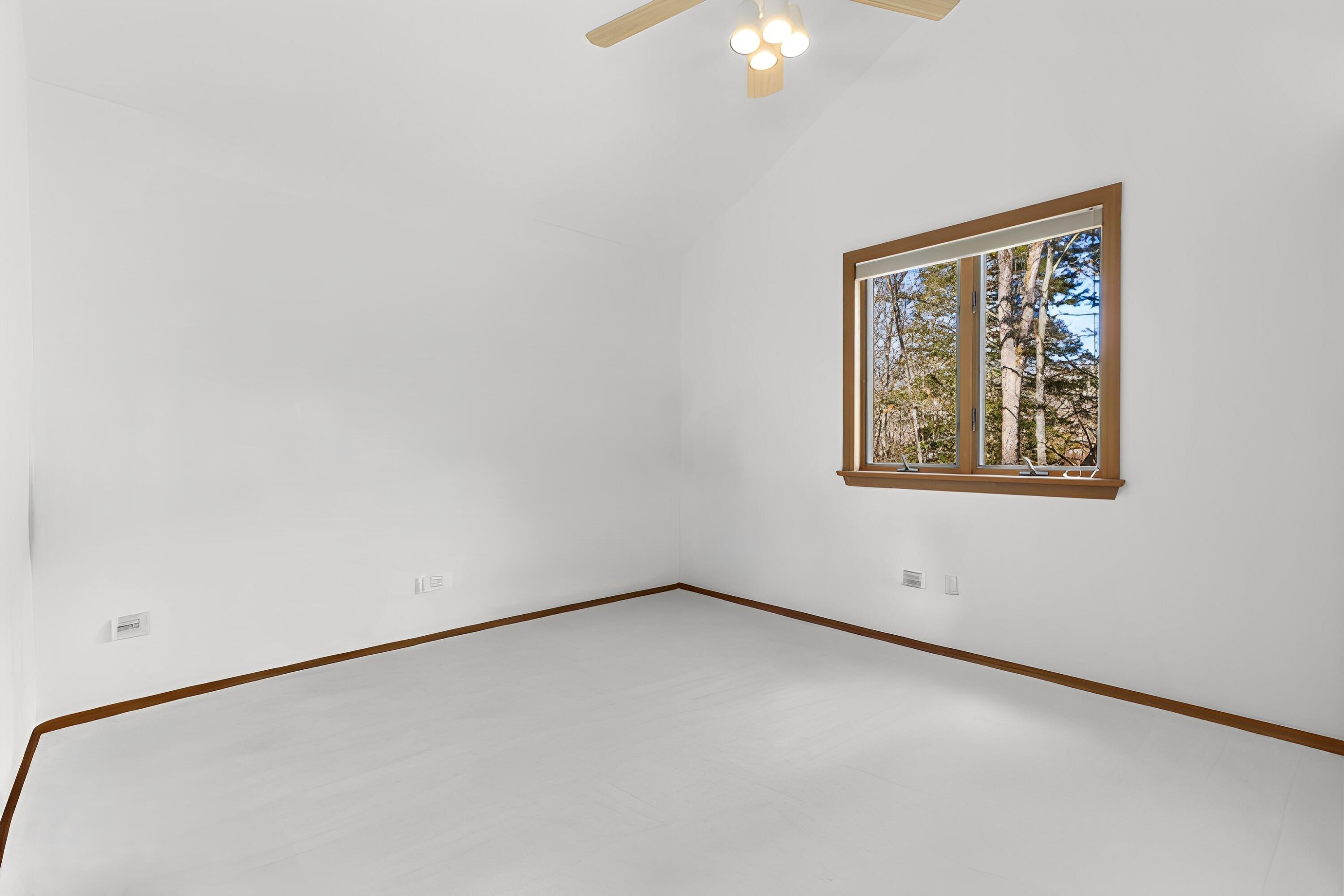 367 Saunders Drive Bushkill, PA 18324 - Photo 39 of 64 095A6957 - Furniture removed - 0