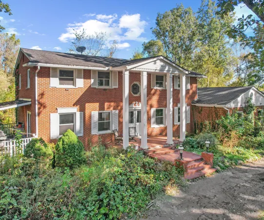 $999,000 | 48000 Eight Mile West, Northville, MI 48167