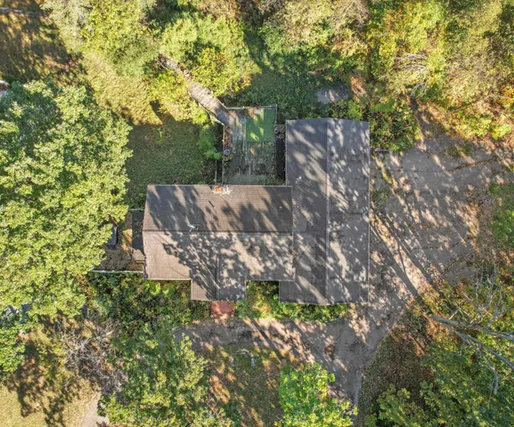 $999,900 | 48000 Eight Mile West, Northville, MI 48167