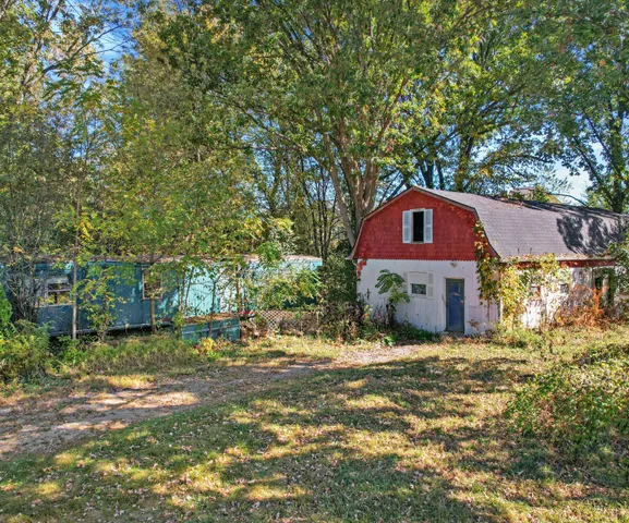 $999,900 | 48000 Eight Mile West, Northville, MI 48167