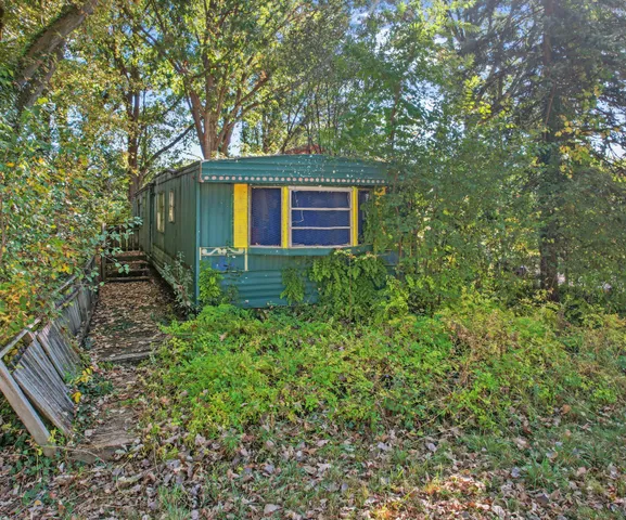 $999,900 | 48000 Eight Mile West, Northville, MI 48167