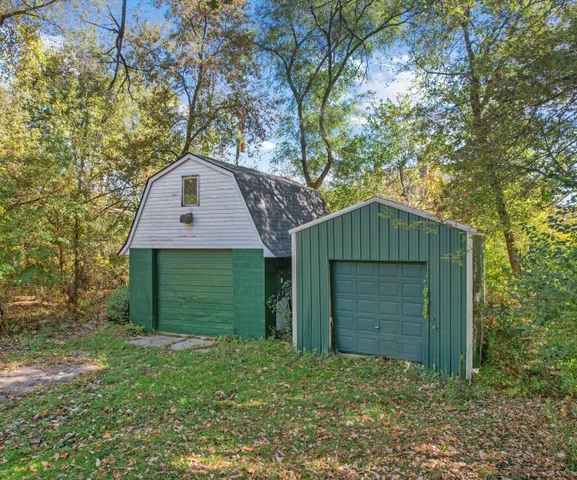 $999,900 | 48000 Eight Mile West, Northville, MI 48167