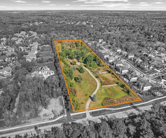 $999,900 | 48000 Eight Mile West, Northville, MI 48167