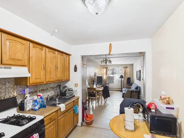 $778,000 | 1256 Allerton Avenue | Bronxwood