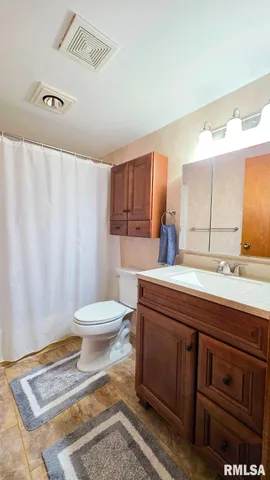 $119,900 | 608 Copp Avenue, Mount Carmel, IL 62863