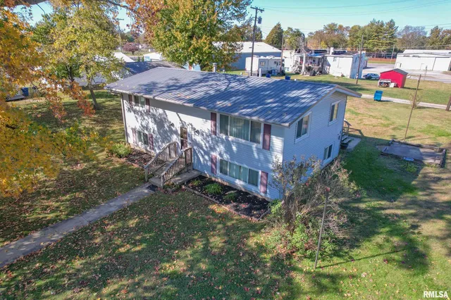 $119,900 | 608 Copp Avenue, Mount Carmel, IL 62863