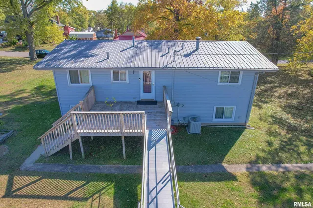 $119,900 | 608 Copp Avenue, Mount Carmel, IL 62863