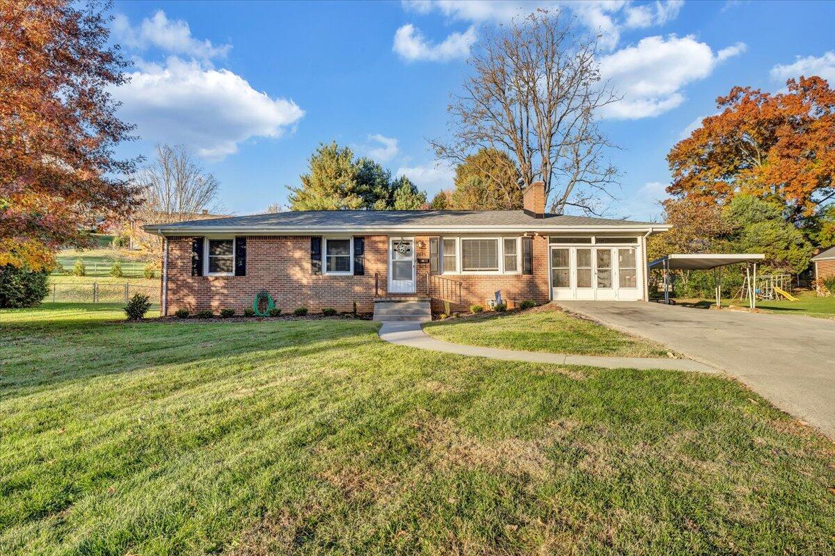 2615 Grandin Road Southwest Roanoke, VA 24015 - Photo 1 of 24 01-MIB04548