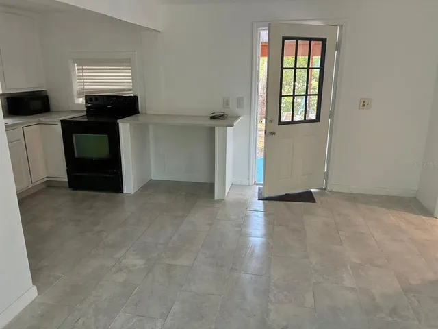 $1,200 | 106 Penna Avenue, Pomona Park, FL 32181