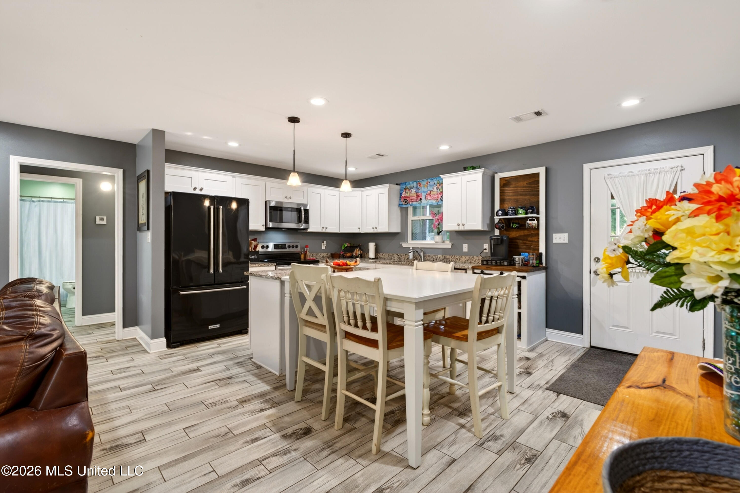 23 Buddy Road Picayune, MS 39466 - Photo 11 of 49 Kitchen