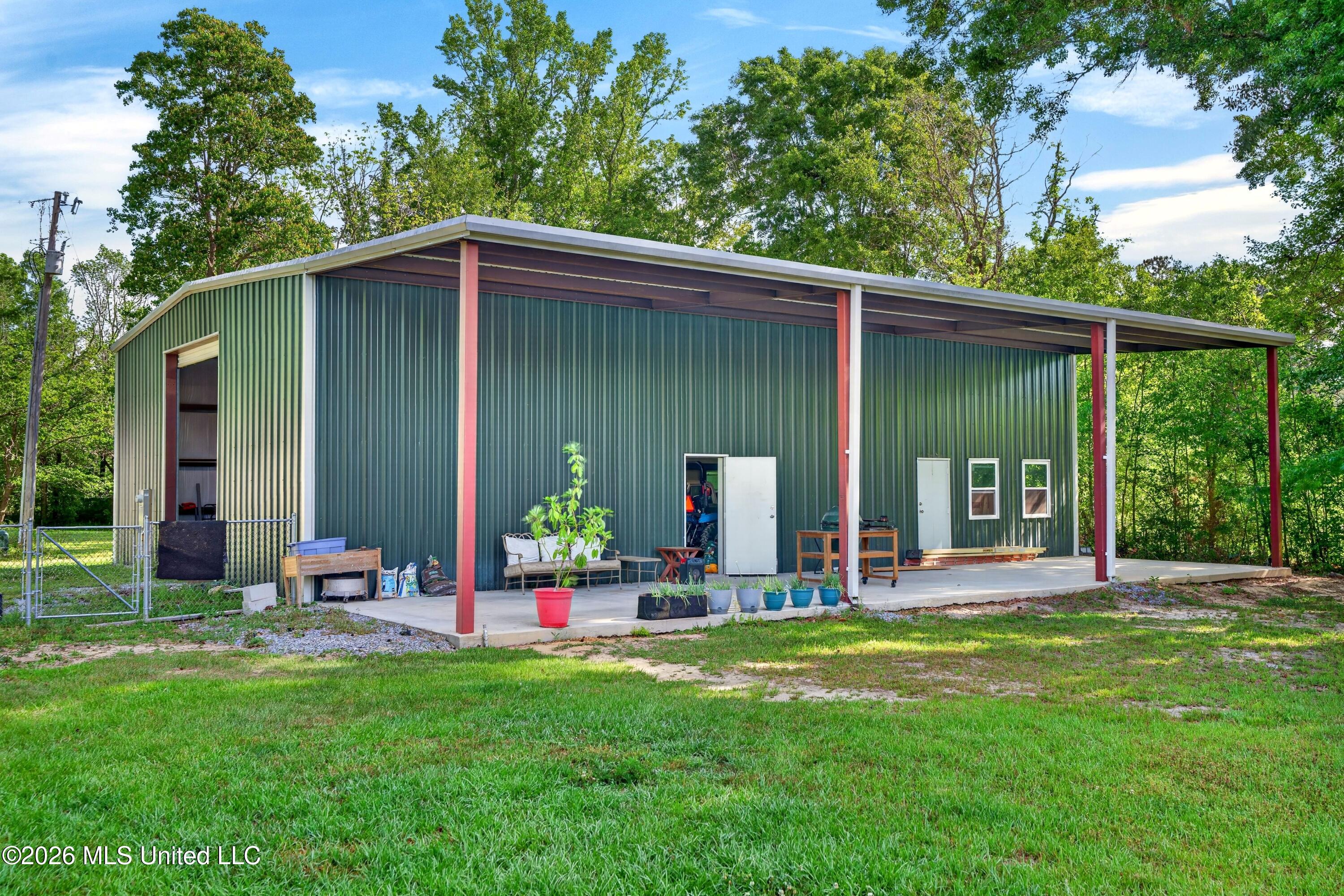 23 Buddy Road Picayune, MS 39466 - Photo 34 of 49 Workshop