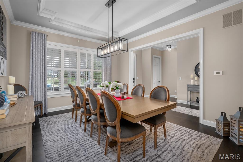 16291 Chesterfield Ridge Circle Chesterfield, MO 63017 - Photo 11 of 35