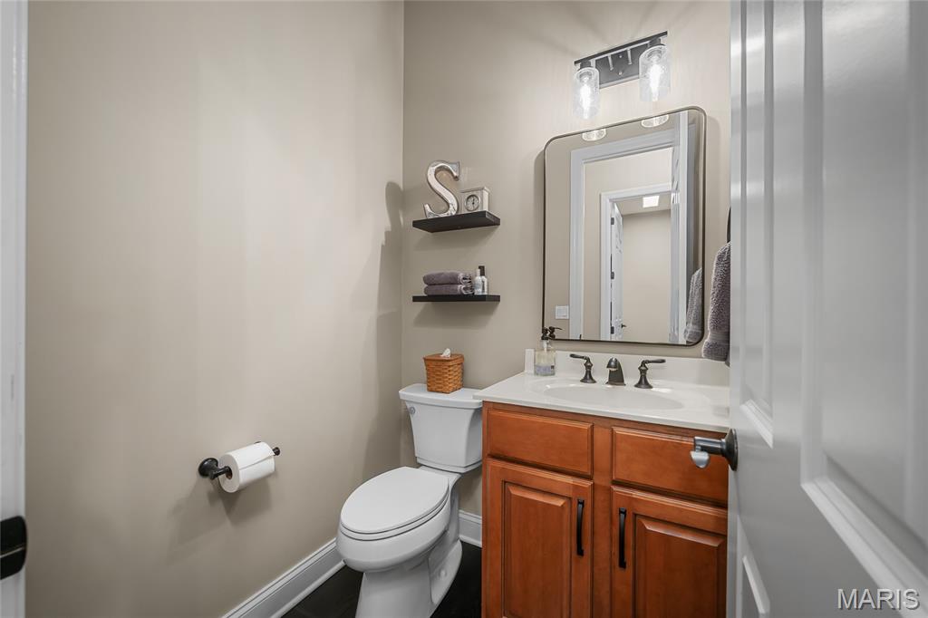 16291 Chesterfield Ridge Circle Chesterfield, MO 63017 - Photo 12 of 35