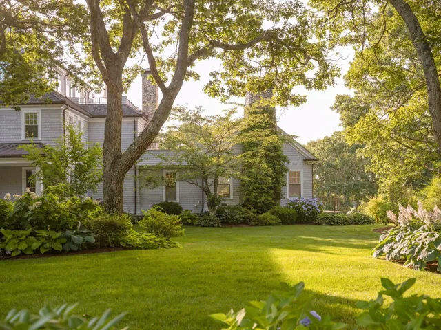 $12,500,000 | 835 Old Post Road, Cotuit, MA 02635