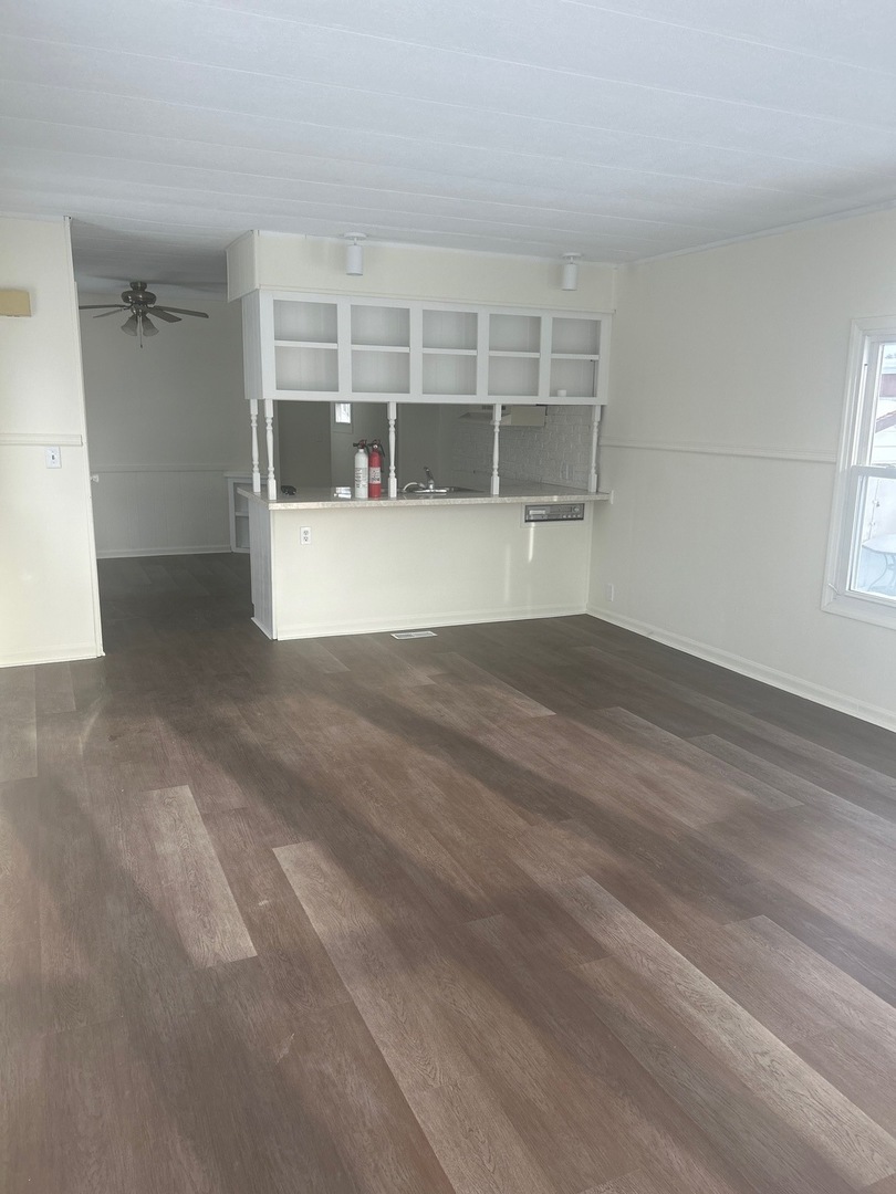 108 Flamingo Drive Beecher, IL 60401 - Photo 5 of 8